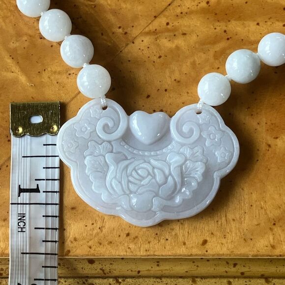 Natural Jade Carved Rose Necklace - Picture 8 of 9